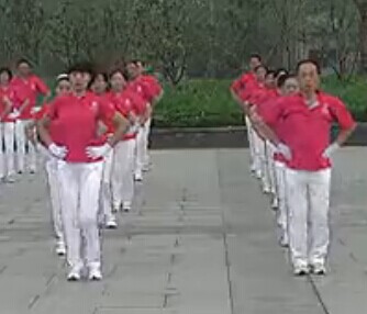 淄博市临淄齐园舞动青春第二套行进式有氧健身操