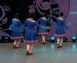 杨艺广场舞家乡的姑娘 背身动作演示视频