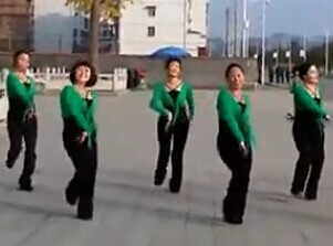 紫玫瑰广场舞布衣女中老年广场舞队型演示视频