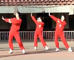 龙城依诺广场舞《红红的中国》附刘荣老师教学