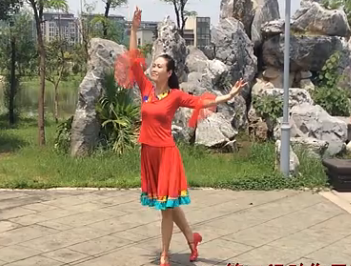 张春丽广场舞雪山下的情歌教学视频