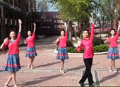 广西廖弟广场舞那里的山，那里的水 湖北麻城鑫粉团正面演示