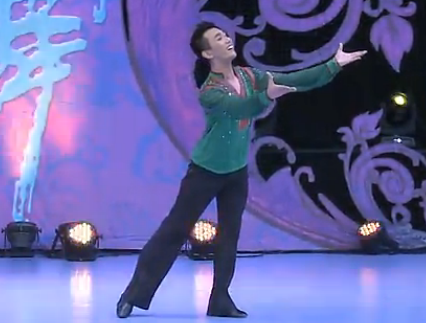 杨艺艺子帅广场舞拉萨正面背面舞蹈视频