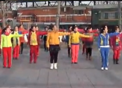 北京加州广场舞中国牛 大集体版 刘子毅《中国牛》歌词