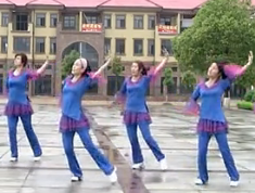 湘湘广场舞我说亲爱的演示教学 原创编舞春天 热门中老年广场舞视频舞蹈歌曲