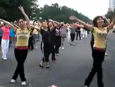 周思萍广场舞黑山姑娘唱山歌舞蹈视频 周思萍广场舞黑山姑娘
