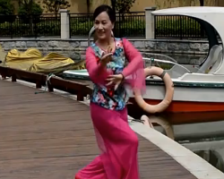 湖南紫罗兰广场舞水边是我家 动感时尚的广场舞