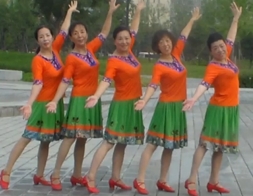 北京望京凤凰姐妹广场舞香巴拉情歌 编舞动动 香巴拉情歌歌词歌曲