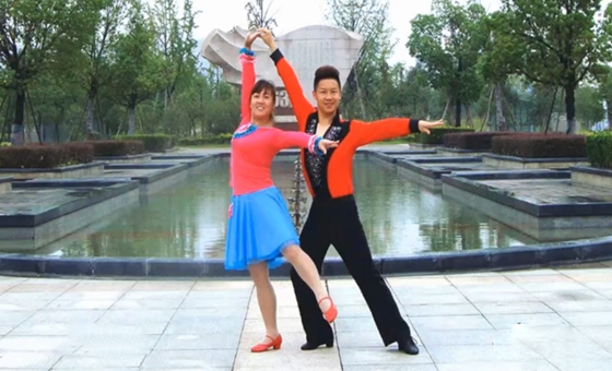 广场舞最亲的人舞蹈视频 茉莉广场舞 双人对跳教学 附
