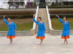 午后骄阳广场舞风中的额吉 三人版 蒙古舞风格的广场舞