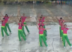 广州榄核星海广场舞电音之王 变队形表演版 王绎龙《电音之王》歌词