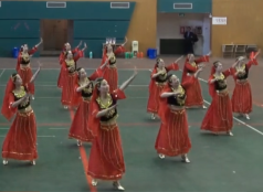 广场舞达板城的姑娘 舞蹈视频 表演版