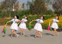 北京冬之雪广场舞青花瓷正面背面 扇子舞 舞曲周杰伦《青花瓷》