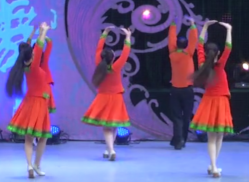 艺莞儿广场舞敖包情歌唱不完背面舞蹈视频 蒙族舞蹈