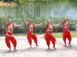 重庆叶子广场舞踩着我的节拍跳起来含分解 印度舞