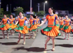温州燕子广场舞心爱的姑娘 自由舞32步 歌手三木科