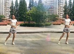 湖北十里清清广场舞气质迷倒人正面背面 时尚动感的中老年广场舞