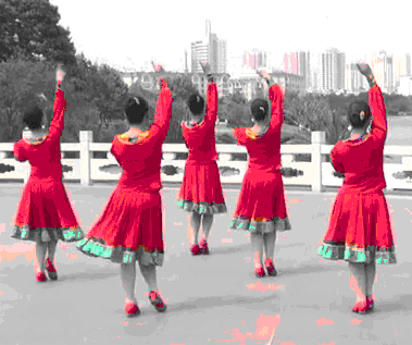 云南飞虹王江广场舞 带着吉祥去北京 背面展示 音乐