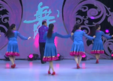 牧羊姑娘贺月秋广场舞背面舞蹈视频
