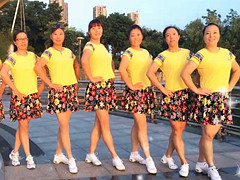 青儿广场舞恰恰风格《最美丽的时候》正背面教学视频舞曲
