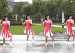 嗨起来动动广场舞正反面舞蹈视频 热情大方的中老年广场舞
