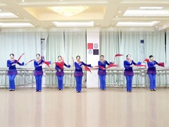 中国有个小地方广场舞 莺飞燕舞广场舞 手绢舞团队演示编舞：刘荣
