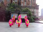 在那桃花盛开的地方广场舞 蓝溪舞蹈队广场舞 变队形演示扇舞