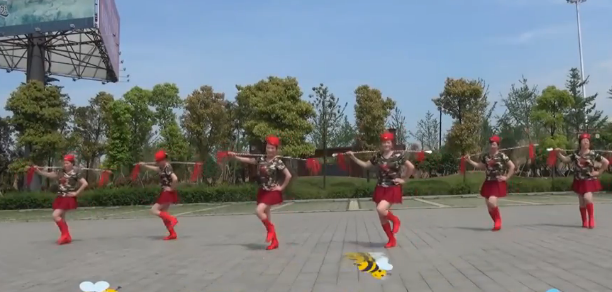黄材国兵广场舞《英雄上马的地方》视频
