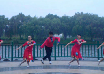 姑娘美朵拉姆广场舞 学文广场舞 原创藏族舞附教学
