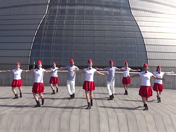 歌在飞广场舞 北京金凤广场舞 团队正面演示