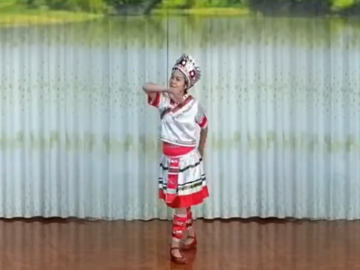 艳桃的民族广场舞《美丽的黔东南》教学视频