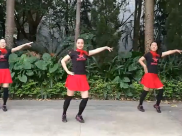 幸福玫瑰的水兵广场舞《山歌牵出月亮来》教学视频