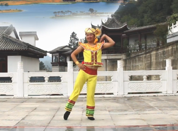 韦福强的傣族广场舞《勐罕姑娘》视频