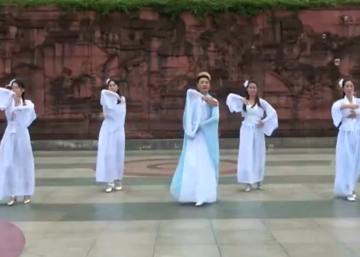 王子的古典三步广场舞《三生三世》教学视频