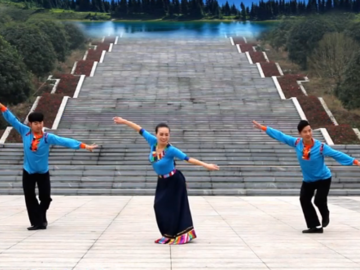 凤凰六哥的藏族广场舞《蓝色天梦》教学视频