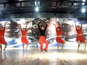 杨光的广场舞《快乐恰恰》教学视频