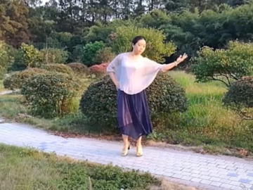 楚文文的抒情广场舞《你怎么说》教学视频