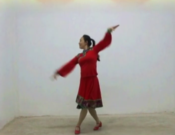 为舞疯狂的蒙古广场舞《歌在飞情在追》教学视频