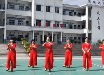 上砂姐妹的广场舞《吉祥中国年》教学视频