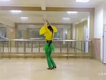 江西美美哒广场舞《油菜花之恋》视频