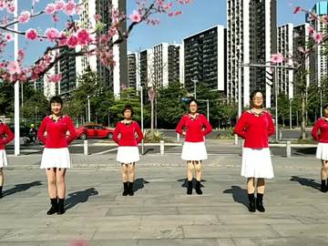云南大理甜心广场舞《一朵云在蓝天上飘过》视频