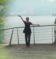 武汉萍萍广场舞《小小新娘花》视频