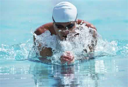 夏季游泳容易感染的五种疾病 该如何预防公共泳池的疾病传染?
