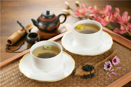 【夏季养生】怎么选择适合自己的茶?夏季喝茶应该注意什么?