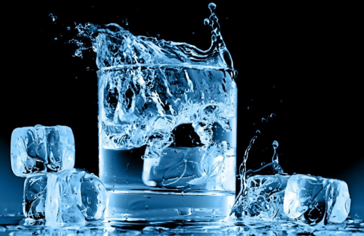 夏天该喝多少水?可以喝什么饮品?