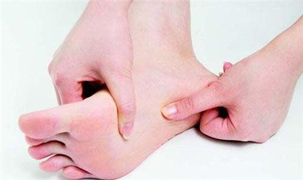 脚部按的作用和必要性 脚部保健按摩的方法介绍