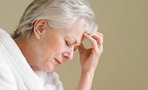 为什么老人容易健忘?如何区别老人健忘与老年痴呆症？