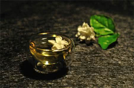 茉莉花茶的药用功效和作用有哪些?什么人不适合喝茉莉花茶?
