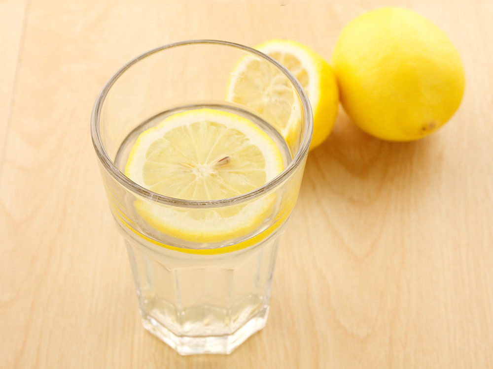 柠檬是酸性还是碱性的?柠檬水的作用有哪些?