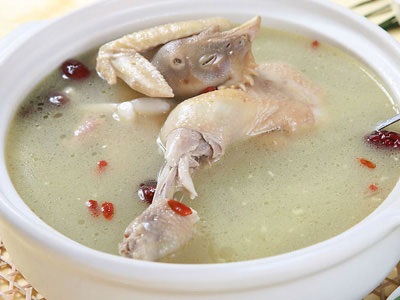 鸽子汤的功效与作用有哪些?推荐几种鸽子汤的做法